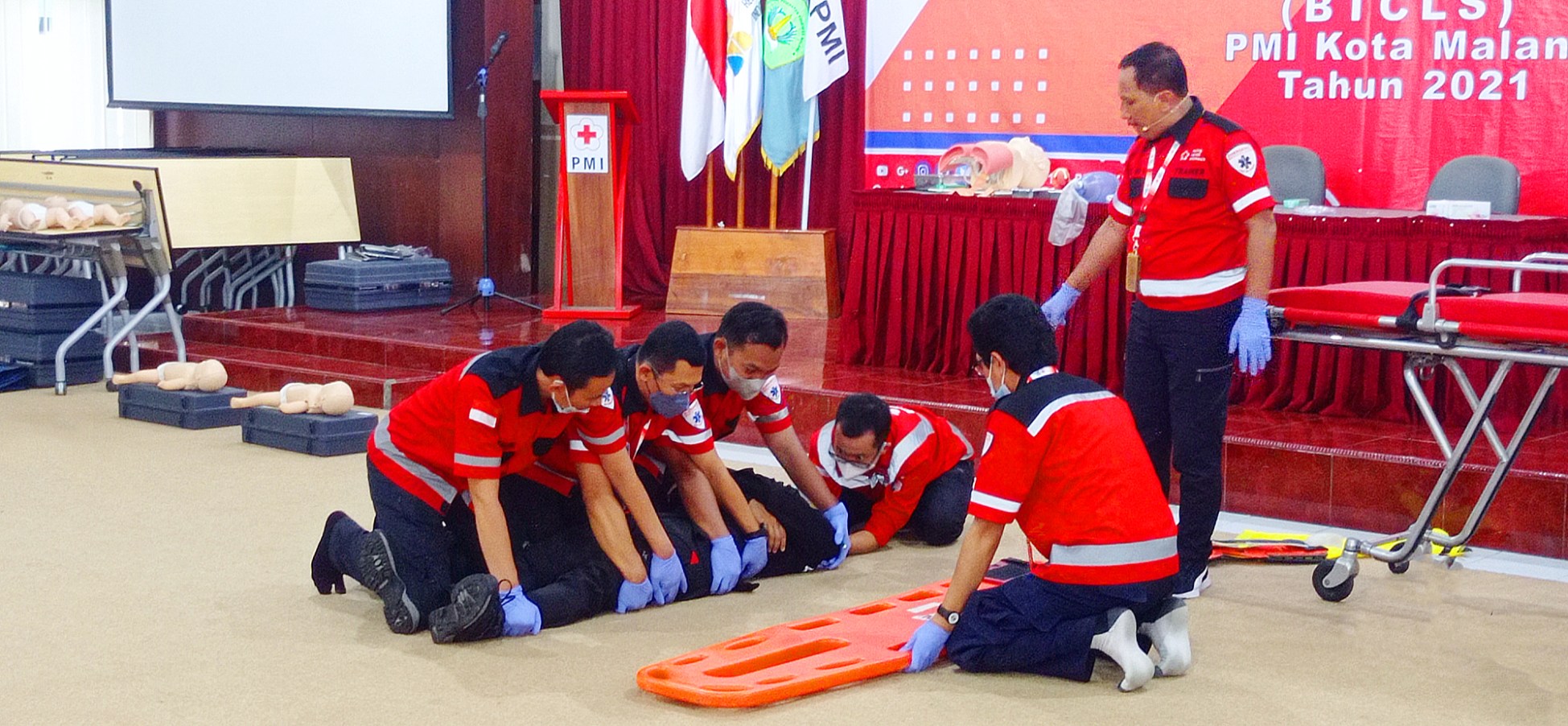 first aid diklat PMI PMR KSR relawan balige korps Red Cross Indonesia website